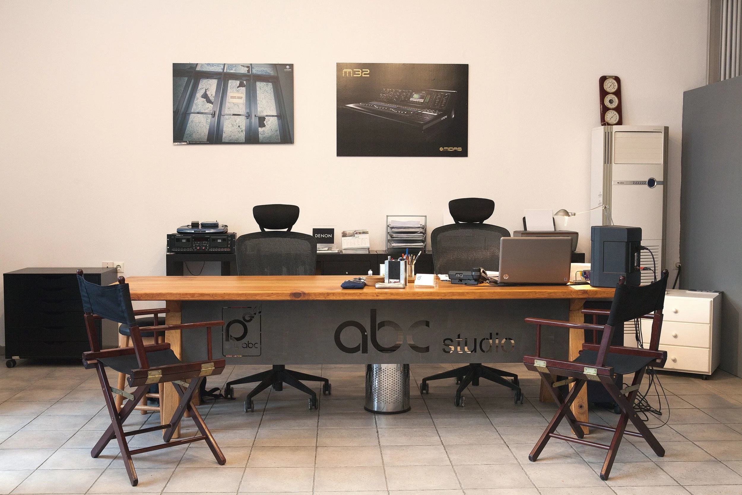 An image showing the main desk of the studio.